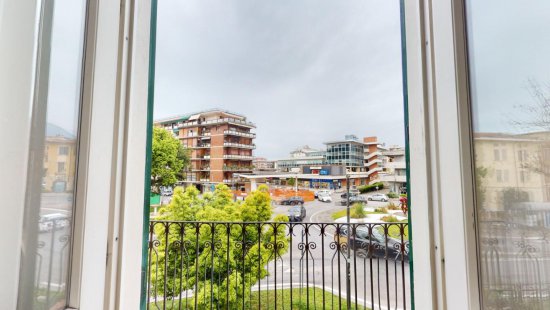 Appartamento in venditaMassa - Centro