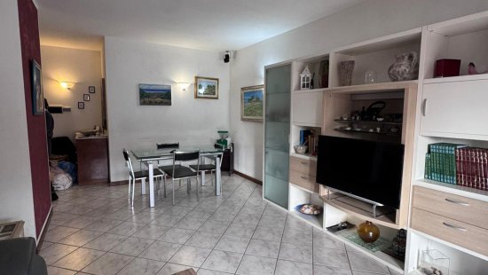 Appartamento in venditaMassa - Turano