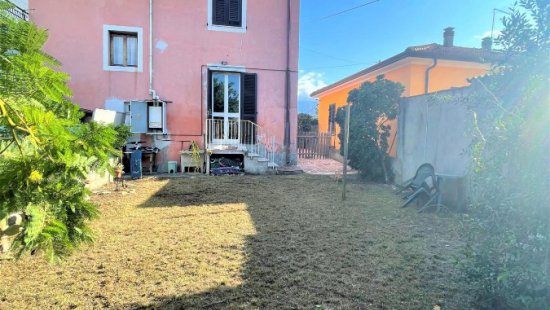 Villa bifamigliare in venditaMassa - Ricortola